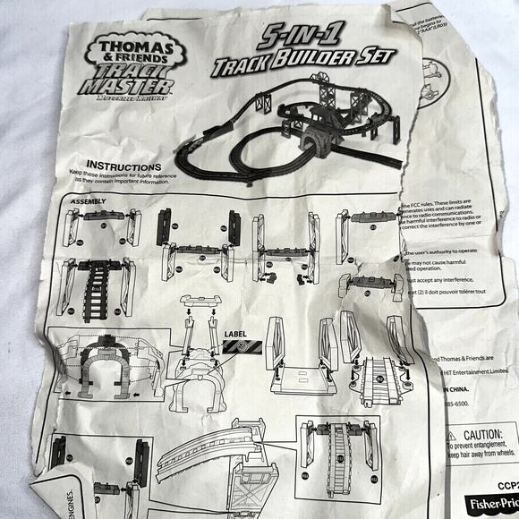 Thomas & Friends Trackmaster Motorized Railway Train 5-IN-1 Track Builder Set - Picture 2 of 4